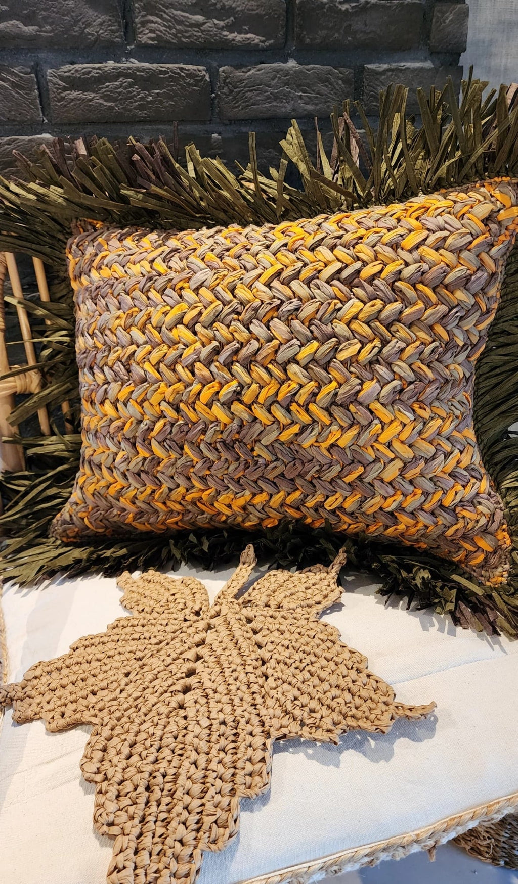 AMBER - HAZAN